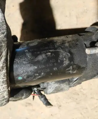 Volkswagen Polo V 6R Starter motor 0001123028