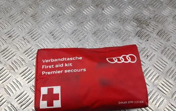 Audi A7 S7 4G First aid kit 4L0093108C