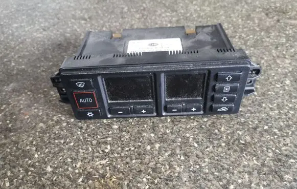 Audi A4 S4 B5 8D Climate control unit 8L0820043D