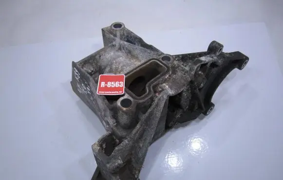 Audi A6 S6 C6 4F Power steering pump mounting bracket 059145169AA