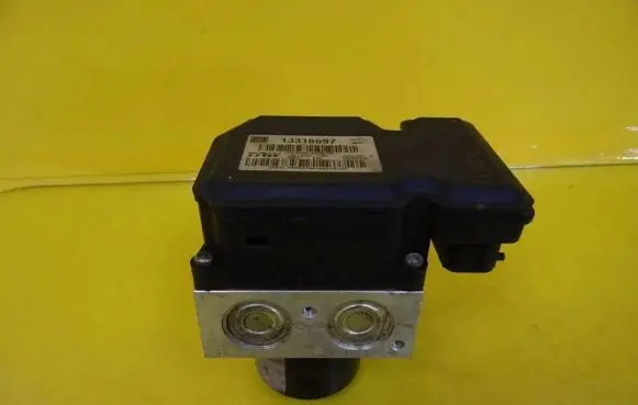 Opel Insignia A ABS Pump 13316697