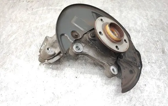 Volvo XC40 Front wheel hub spindle knuckle 32221856