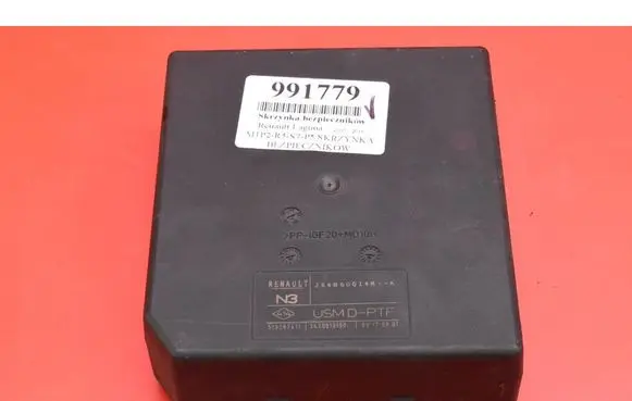 Renault Laguna III Fuse box set 284B60014R