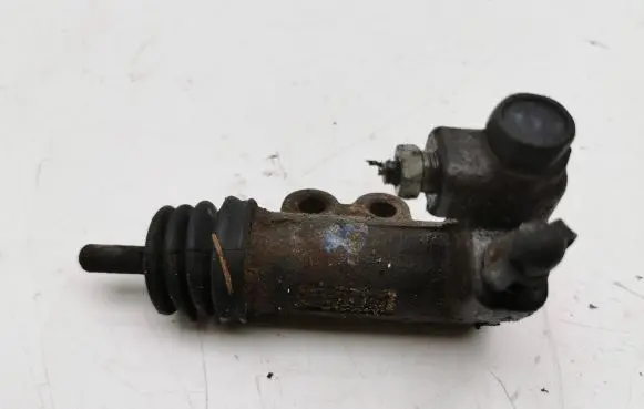 Hyundai i40 Clutch slave cylinder 