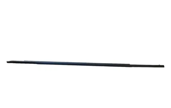 Land Rover Range Rover Sport L320 Door glass trim CGE000860