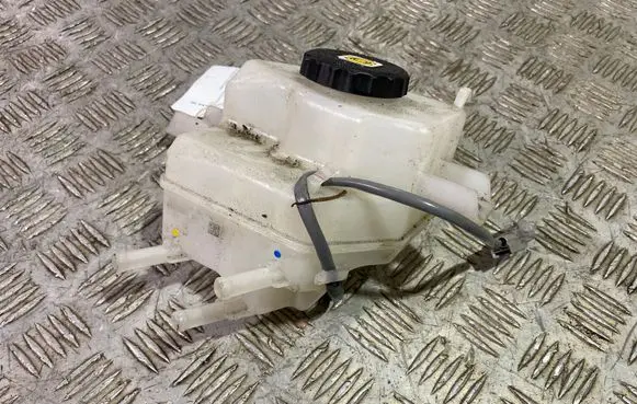 Brake fluid reservoir