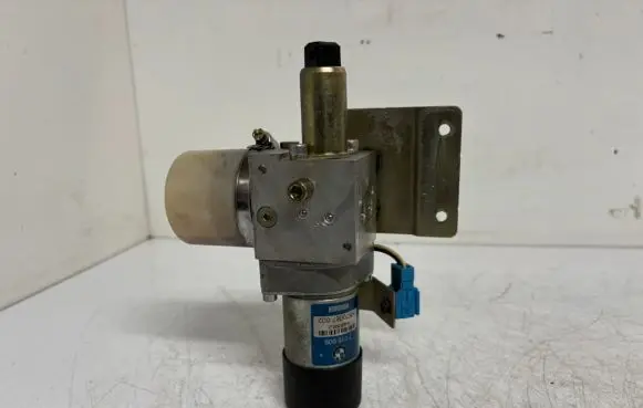 BMW 7 E65 E66 Tailgate hydraulic pump motor HB70087002 7015009