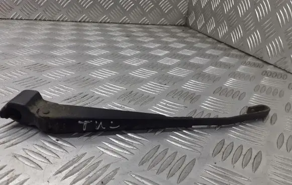 Mercedes-Benz E W210 Rear wiper blade arm