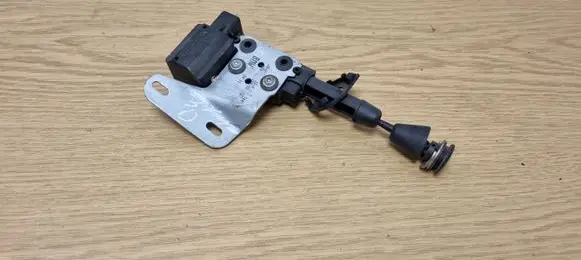 BMW 3 E46 Vent window/glass motor 8238744
