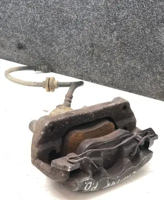 Renault Captur Front brake caliper 