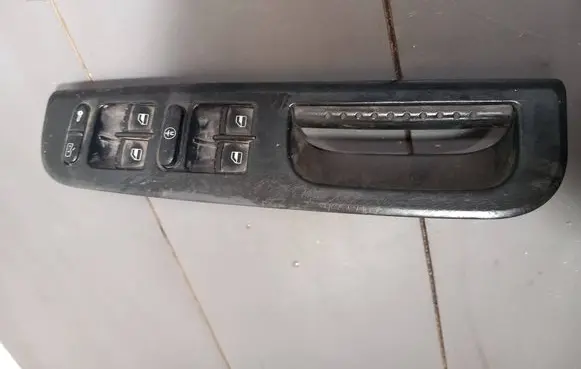 Volkswagen Golf V Electric window control switch 1J4959857 03755000