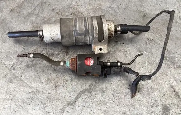 BMW 5 E39 Fuel injection high pressure pump 750051000 05T195