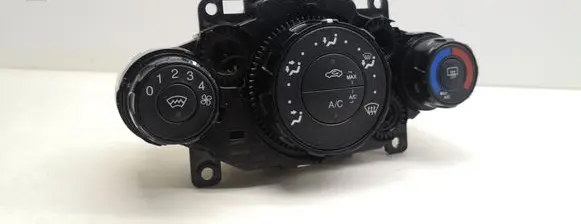 Ford Fiesta Climate control unit 8A6118549 8A6919980