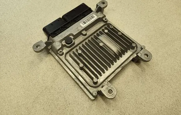 Mercedes-Benz E W212 Engine control unit/module A6519000503 28454425 A6519011902