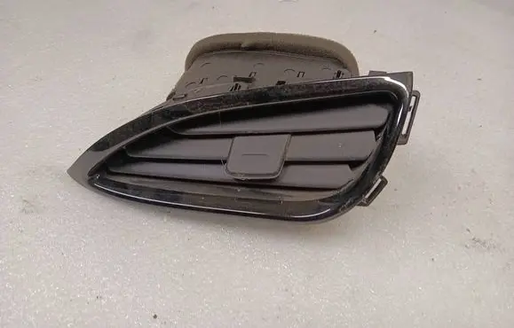 Chevrolet Volt II Dashboard side air vent grill/cover trim 22981057 SP20578 23363068