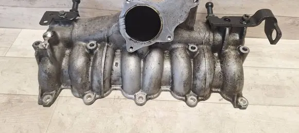 Volkswagen Touran I Intake manifold 03G129713