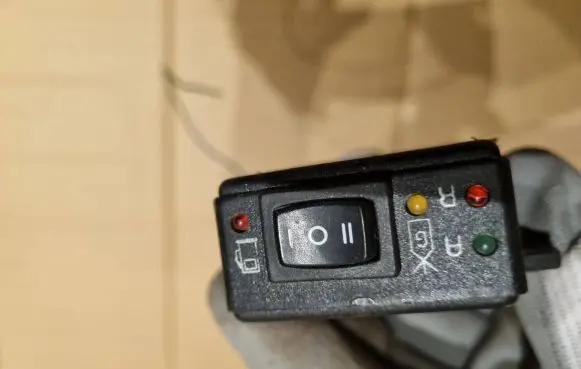 Audi 80 90 S2 B4 Fuel (gas) shift switch 