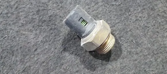 Sensor