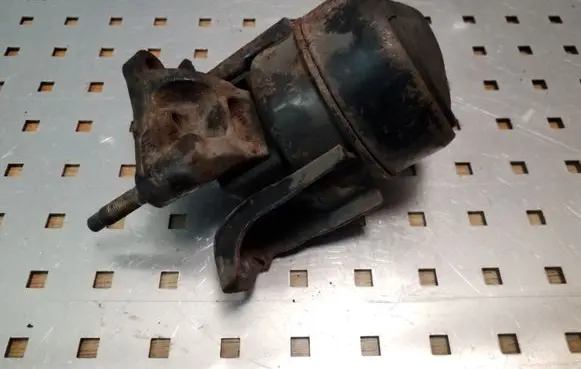 Toyota RAV 4 (XA20) Engine mount bracket 152925140527