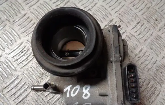 Peugeot 108 Throttle valve 220300Q030