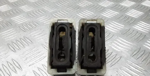 Peugeot 308 Radiator mount bracket 9800613580