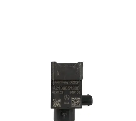 Mercedes-Benz GLC C253 Airbag deployment crash/impact sensor A2139051300 869108