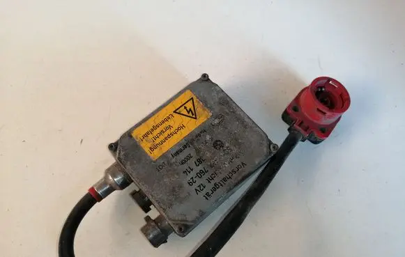 BMW 5 E39 Headlight ballast module Xenon 8387114 5DV00776029