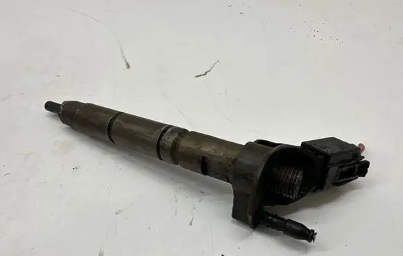Mercedes-Benz E W211 Fuel injector A6420701387