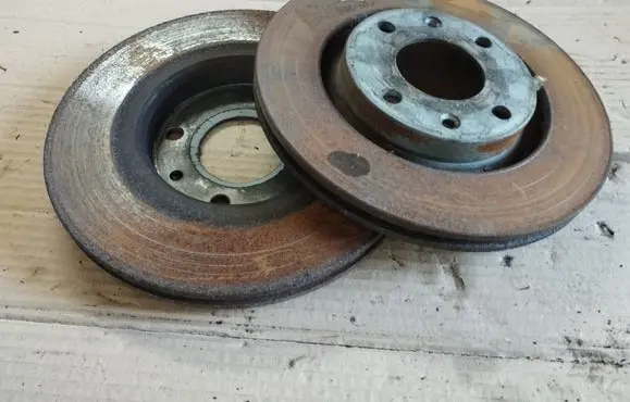 Peugeot 2008 I Front brake disc