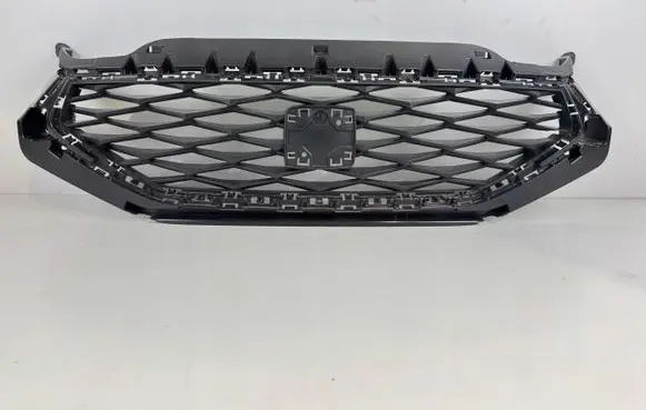 Seat Leon IV Front bumper upper radiator grill
