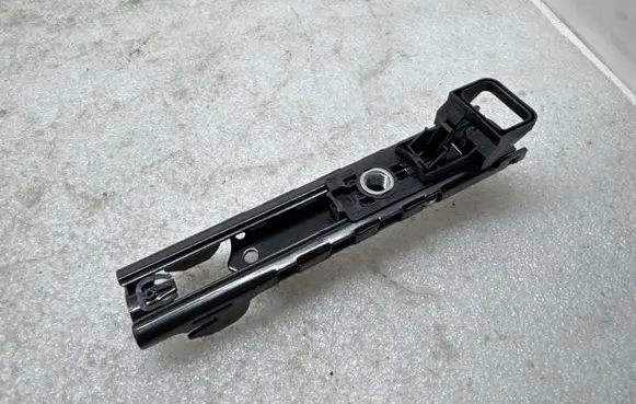 Tesla Model 3 Seat belt height adjuster 106813001B 626260700H 626137900F