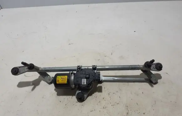 Front wiper linkage