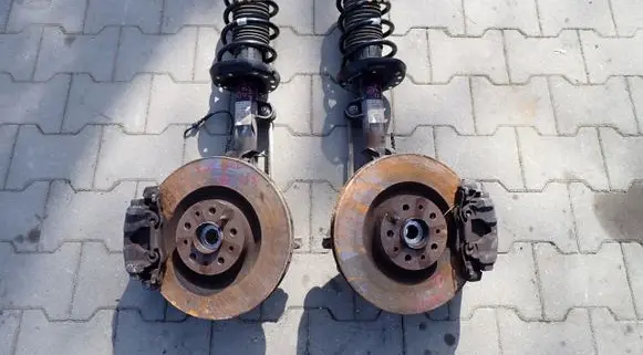 Fiat 500L Front wheel hub spindle knuckle AA111936