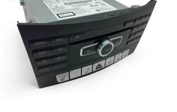 Mercedes-Benz E W212 Radio/CD/DVD/GPS head unit A2129001826 A2129052401