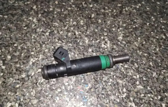 BMW 7 E65 E66 Fuel injectors set 7525721