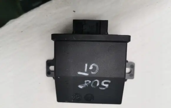 Peugeot 5008 II Xenon control unit/module 9818209180