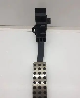 Mercedes-Benz GLA W156 Accelerator throttle pedal A2463001604 1604