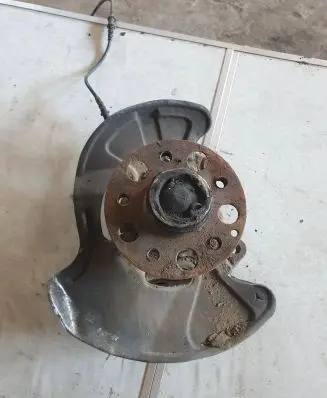 Mercedes-Benz C W203 Front wheel hub spindle knuckle