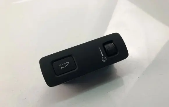 Other switches/knobs/shifts