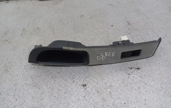 Nissan Micra Electric window control switch 80960AX100