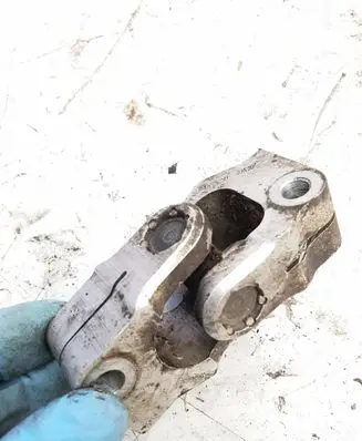 Volvo XC90 Prop shaft universal joint W0186554
