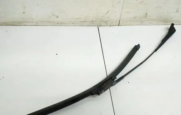 Skoda Fabia Mk2 (5J) Front wiper blade arm 5J1955410B