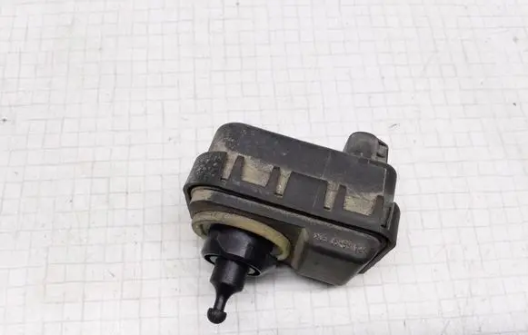 Opel Zafira A Headlight level adjustment motor 