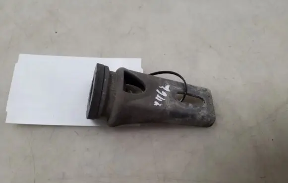 Opel Meriva A Radiator mount bracket 13128110