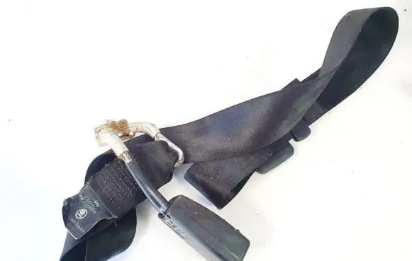 Skoda Fabia Mk1 (6Y) Middle seatbelt (rear) 6y0857487
