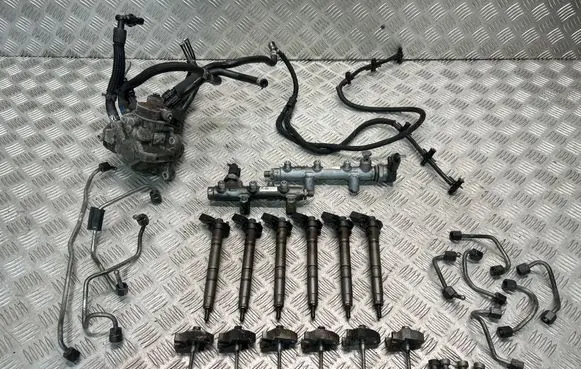 Audi A5 8T 8F Fuel injection system set 059130755CB 059130089 059130090