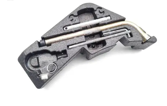 Porsche Cayenne (9PA) Tool set 7L0012113