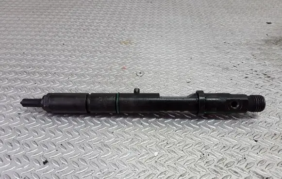 Audi A4 S4 B5 8D Fuel injector 059130201E 0432133836