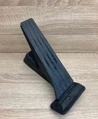 BMW 3 E90 E91 Accelerator throttle pedal 6789998 25916010 WithPlug