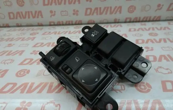 Nissan Juke I F15 Wing mirror switch